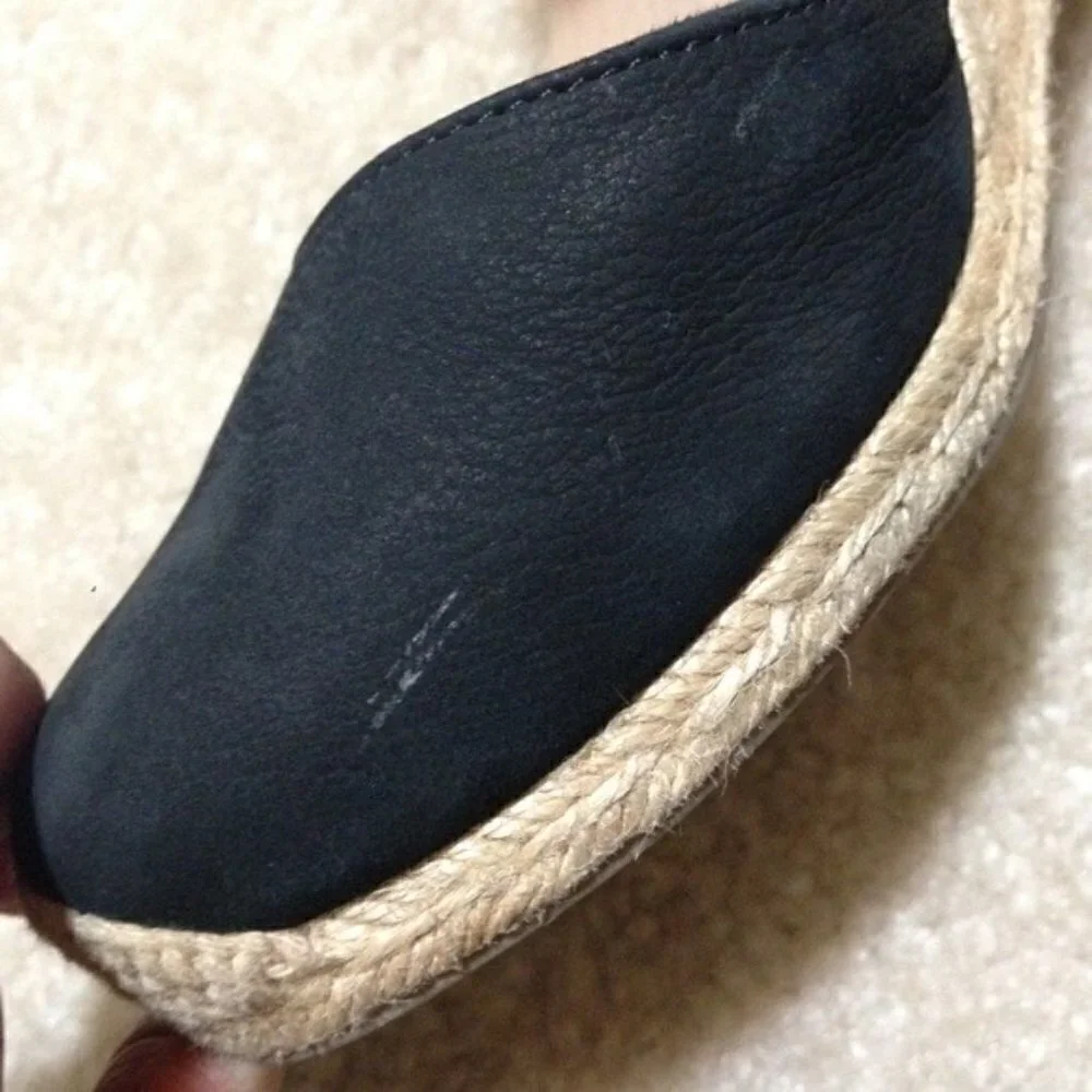 Adam Tucker black classic